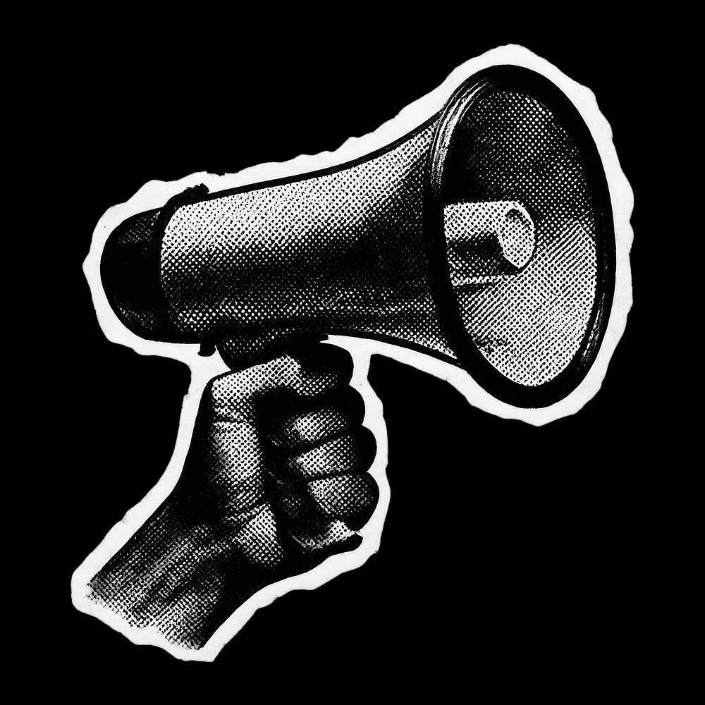 Best digital marketing freelancer in Bangalore, SMM, is holding in hand big old mic and speaker.